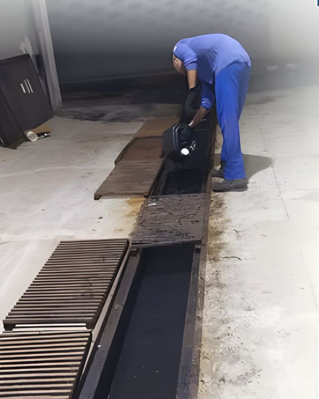 Equipe técnica da Solution Ambiental em atuação